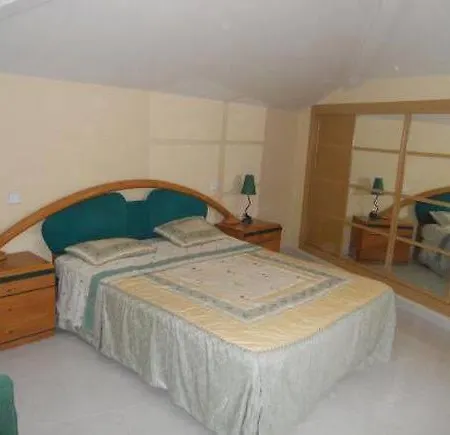 بيت للعطل Casa De Los Gatos Padiernos